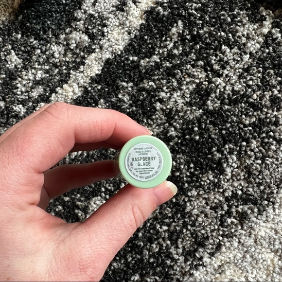 New Clinique Different Lipstick Raspberry Glacé Green Tube Discontinued - Picture 7 of 7